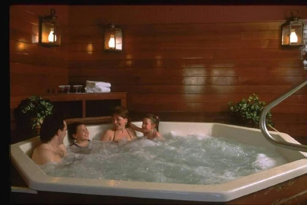 Gorgeous 1St Fl Mtn View Jiminy Suite Sleeps 4 Ski On Off Hancock Εξωτερικό φωτογραφία